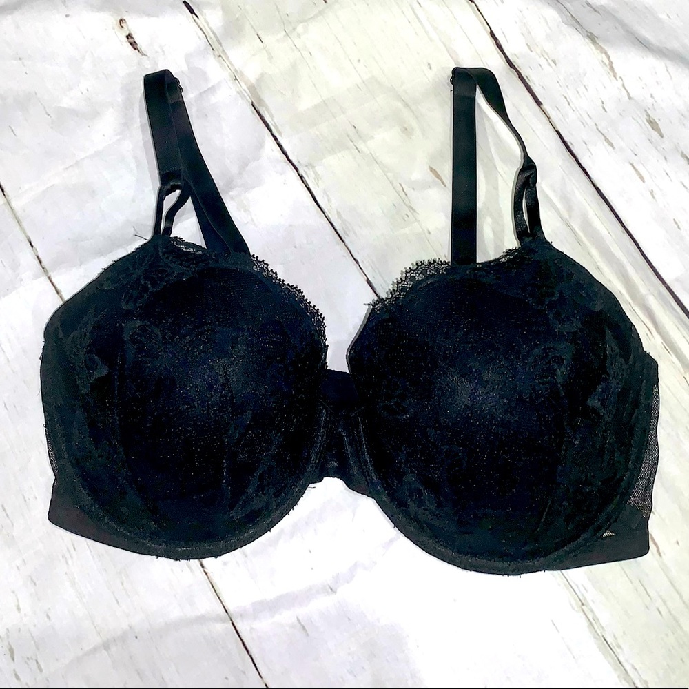 Black lightly lined Demi